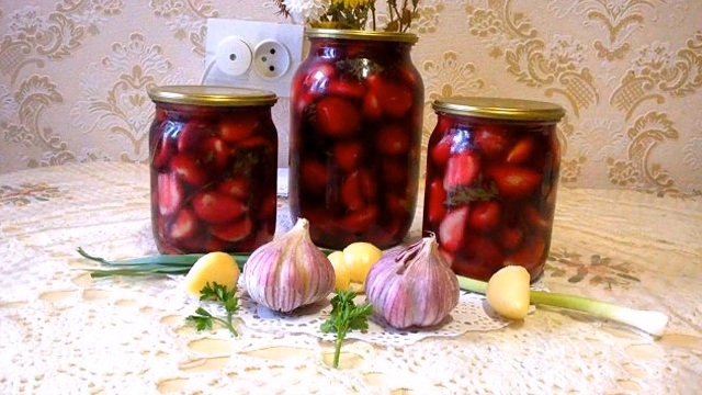 НЕЖНЕЙШИЙ МАРИНОВАННЫЙ ЧЕСНОК В СОКЕ СВЕКЛЫ СЪЕДАЕТСЯ СРАЗУ ТОЛЬКО ОТКРОЙ БАНКУ. смотреть онлайн