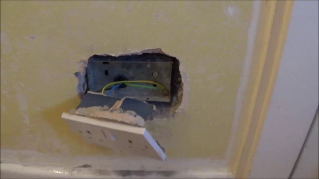 How to fill around electric sockets смотреть онлайн
