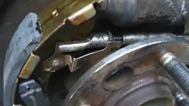 ?️ Как самому заменить задние тормозные колодки Киа Рио 4 смотреть онлайн