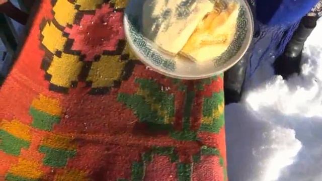 Жвачка из бересты.Мастер из села Каримово, Бижбулякский район. 16 11 2016 смотреть онлайн