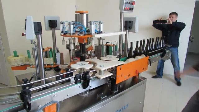 Этикетировочная машина Label Gates R смотреть онлайн