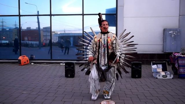 Еще!  Индеец Руна Кай.  Музыка индейцев в  Питере.  (214)