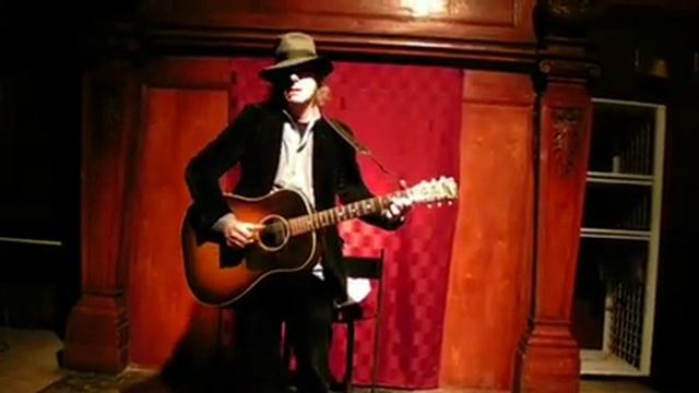 Gary Lucas performing "Mojo Pin" @the Gershwin Hotel NYC his Cinefantastique show Nov.2,2010 смотреть онлайн
