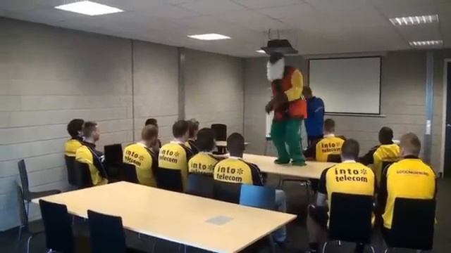 NAC Doet De Harlem Shake!