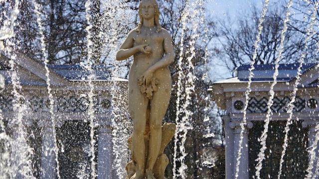 Нижний парк Петергофа смотреть онлайн