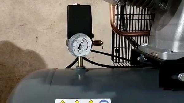 Поршневой компрессор Remeza СБ 4/Ф-270 LB 75