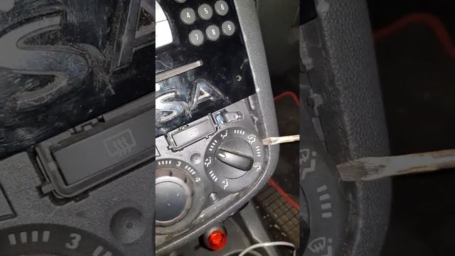 Sostituzione lampadine clima OPEL CORSA D смотреть онлайн