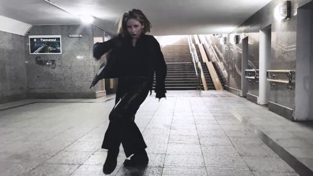 [KPOP IN PUBLIC | ONE TAKE] KAI — Mmmh dance cover by Ellie from screAm смотреть онлайн