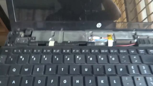 How to Replace or Remove Keyboard on HP 4520s Laptop смотреть онлайн