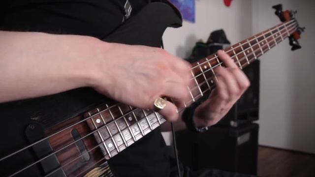 Playing bass with TALKBOX sounds weirdly INCREDIBLE смотреть онлайн