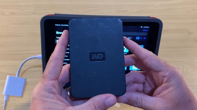 Why is my USB DRIVE not working? (iPad/iPhone) смотреть онлайн