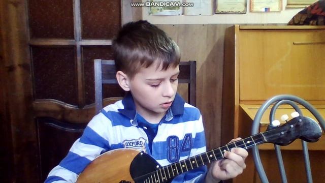 как играть кузнечика на домре смотреть онлайн