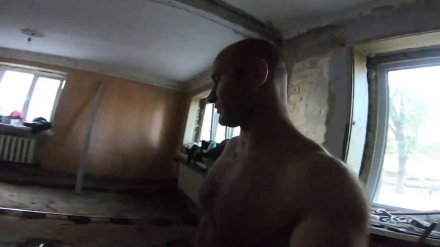 Ремонт УБИТОЙ ХРУЩЕВКИ без денег/самый дешевый ремонт/рум тур по убитой хрущевке/рукожоп в деле смотреть онлайн