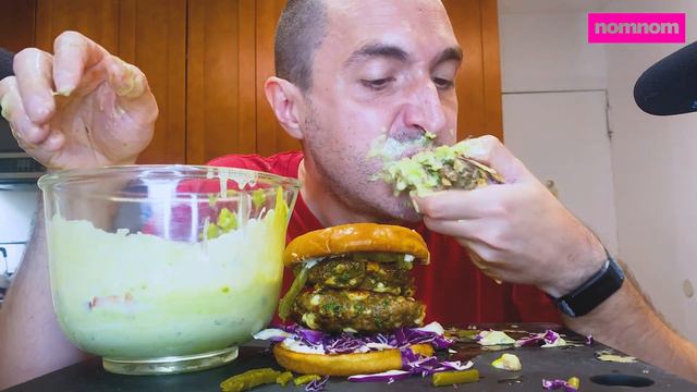 ASMR CHEESE SAUCE CACTUS BURGERS + AVOCADO 치즈 버거 * MUKBANG NO TALKING * NOMNOMSAMMIEBOY смотреть онлайн