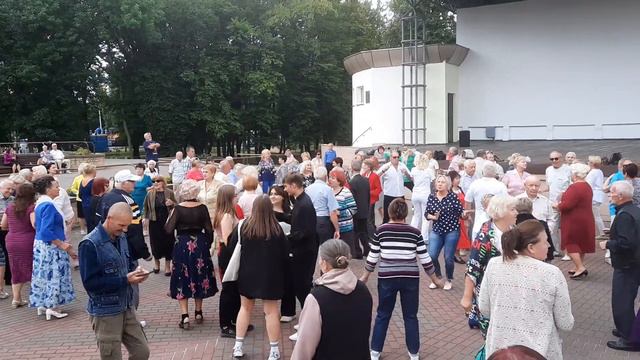 Наш танцевальный привет из Бреста всем, кто нас смотрит😉😉😉 смотреть онлайн