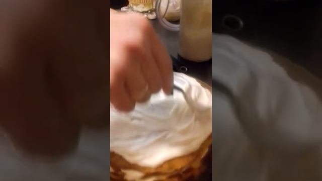 Мама готовит ТОРТ КОЛИБРИ смотреть онлайн