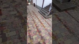 Конденсат под навесом. Навес из монолитного профилированного поликарбоната.