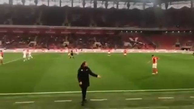 Фанаты Спартака вежливо просят Олега Кононова уйти в отставк смотреть онлайн