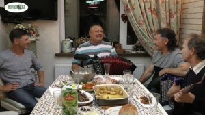 Вот решила написать дорогая Ксения!! Геннадий Сюрсин! Гармонь - это  наше родное, близкое!