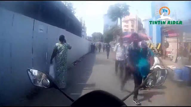 Dog Enjoying Bike Ride | Lower Parel Station Road | Mumbai | Suzuki Gixxer SF | India смотреть онлайн