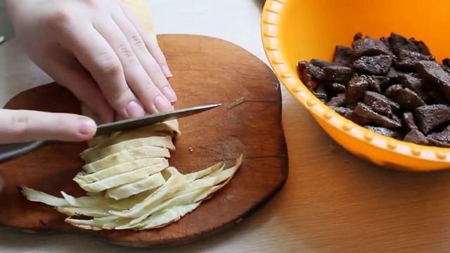 Салат "Загадочный"с печенью\Salad"Mysterious" смотреть онлайн