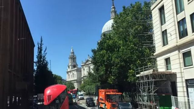 A Walk Around London's St. Paul Cathedral - World most historical and largest Cathedral in the worl смотреть онлайн