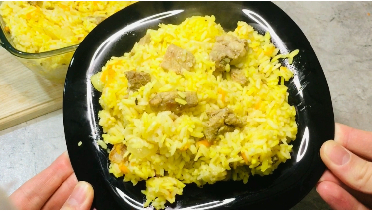 Рис с мясом в духовке: ни капли масла, рис получается рассыпчатый, а мясо мягкое и сочное
