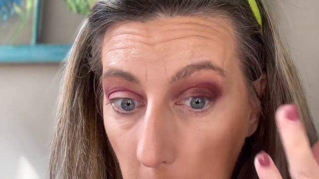 Briar rose pallet keep or declutter series #declutteringmakeup #makeup смотреть онлайн