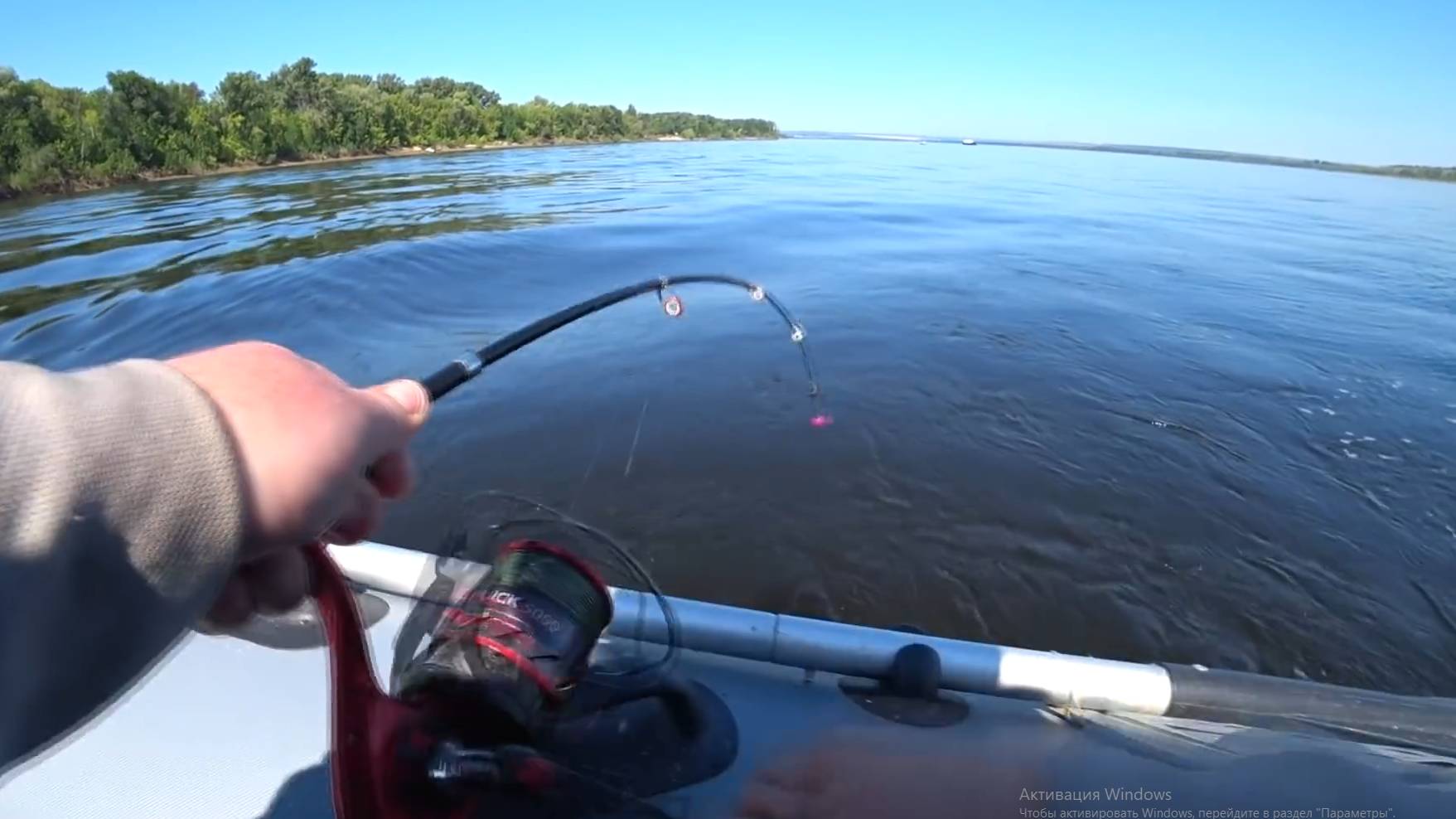 Наконец то Лещ пошёл! Ловля леща на кольцо. Рыбалка на Волге смотреть онлайн