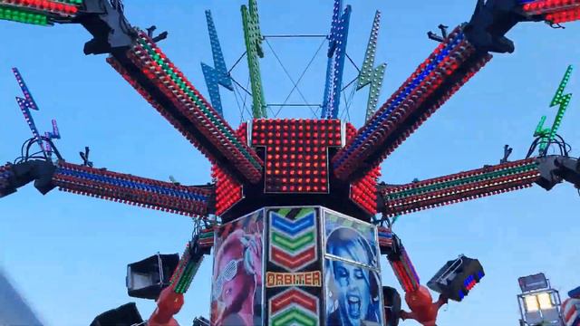 John Scarrott & Sons £2 Abington Park Funfair | Opening Night - 2023 смотреть онлайн