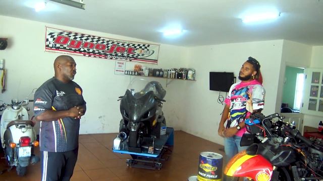 Shannigan Paula ECS Shop - Garage Tour l EPISODE 3 смотреть онлайн