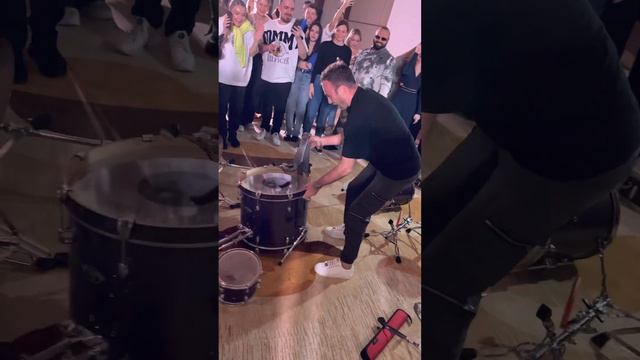 Когда пошла жара на конференции и БАРАБАНЫ ВСТАВЛЯЮТ 🔥🔥🔥 смотреть онлайн