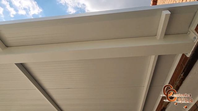Pérgola en panel sándwich teja roja смотреть онлайн