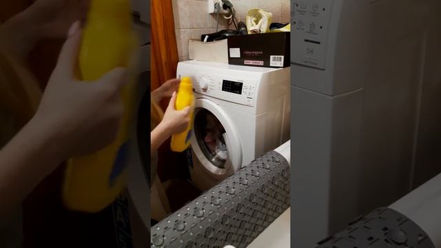 HOW TO USE YOUR WASHING MACHINE / Как стирать детские вещи в стиральной машинке смотреть онлайн