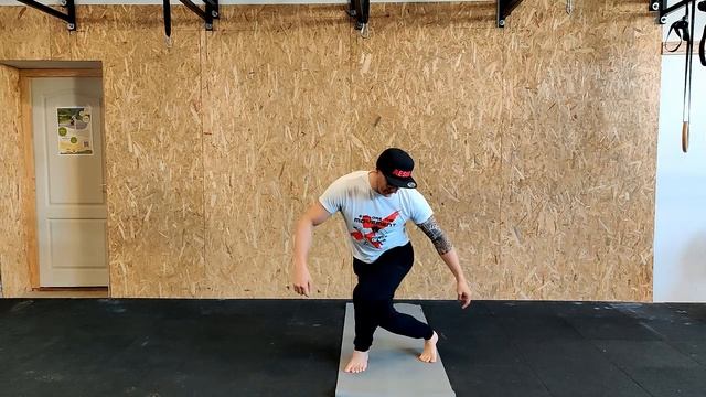 HOW TO DRAGON SQUAT (INSTRUCTIONAL) смотреть онлайн