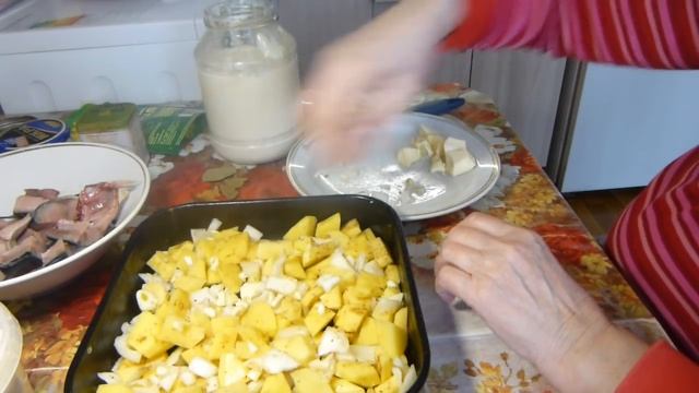 Скумбрия с картофелем в духовке, вкуснее чем с мясом. смотреть онлайн