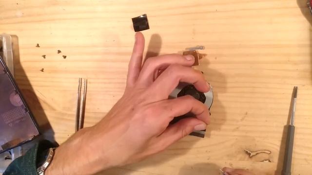 Desmontando y montando un ordenador ASUS EeeBox EB1030 (Válido para EB1033 y EB1031) смотреть онлайн