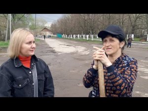 ЛЕНА РАБОТАЕТ УБОРЩИКОМ ТЕРРИТОРИИ!!! ЧИСТОТА И ПОРЯДОК ЗА НЕ!!!!