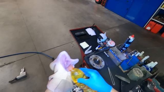 Freni ant. e post. Audi A4 B8 come arretrare le pinze con freno a mano elettrico смотреть онлайн