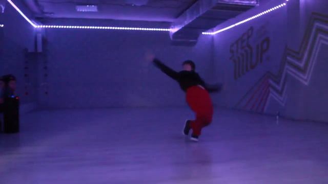 B-boy MANTIS смотреть онлайн