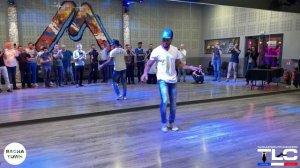 Ronald Castro (Ronald y Alba) [ Esa mujer] Bachata Men Styling