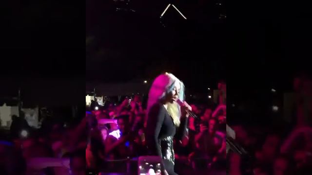Iggy Azalea - Kream (Live In Pride In The Park Chicago) смотреть онлайн