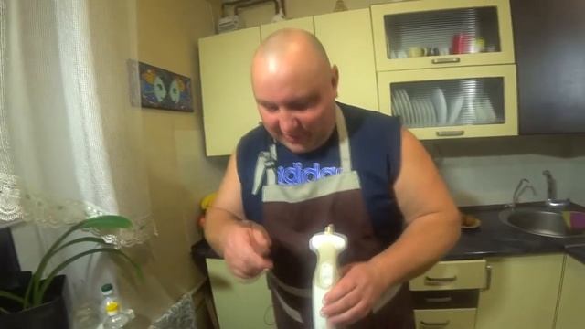 Картошка в мундира в микроволновке с чесночно-луковым соусом. смотреть онлайн