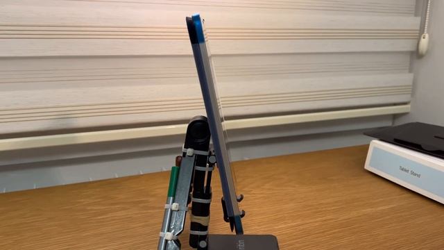 In Search of PERFECT iPad Stand | Maxonar iPad Stand Review [Eng] смотреть онлайн
