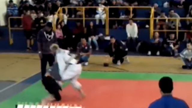 1º Luta 3º Etapa Cicero Costha - Leonardo Duarte CheckMat - Fight Gym FSA смотреть онлайн