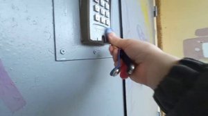 Открываем домофоны кодами и ключами в Кирове
