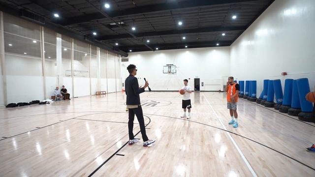 2HYPE NBA 2v2 Basketball FAMILY FEUD! *WIN NBA COURTSIDE TICKETS* смотреть онлайн