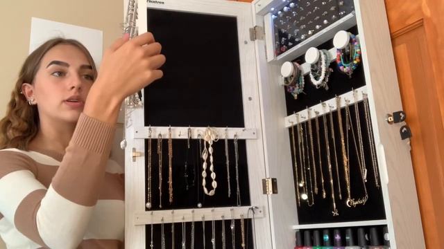 NiceTree Armoire Mirror Review | Chloe Renee смотреть онлайн