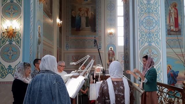1-2 Антифоны (Иного распева). Регент Екатерина Артюхова. смотреть онлайн