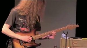 Guthrie Govan - Waves (Live)